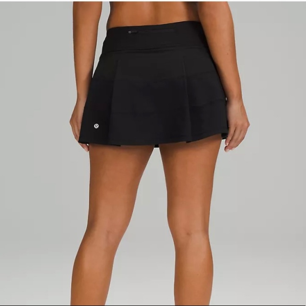 Pace Rival Skirt 
Long